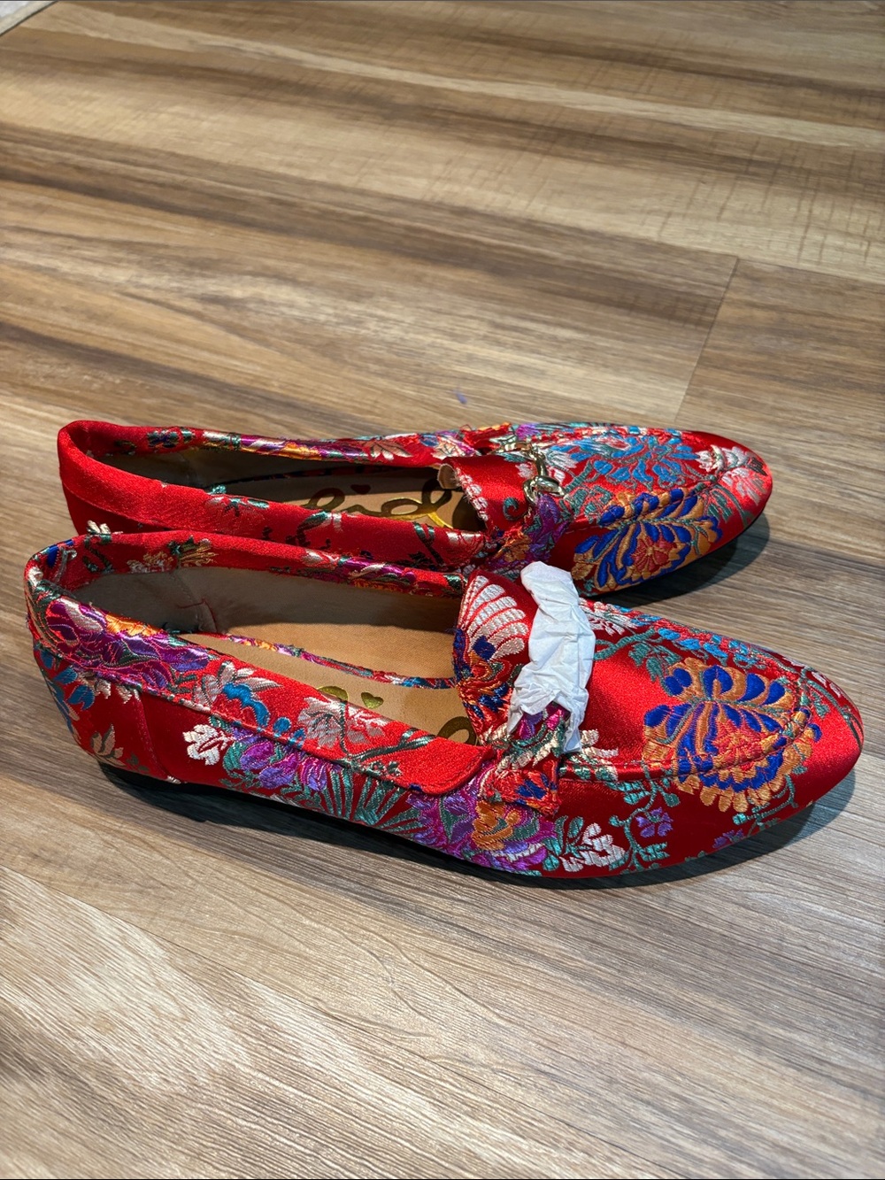 Qupid Red Floral Embroidered Slip-On Loafers for Women - Picture 4 of 4